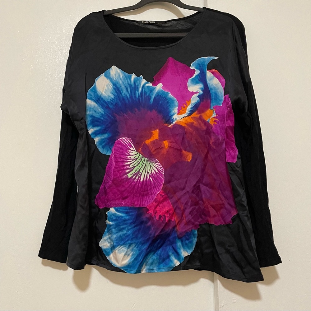 Marc Aurel (Germany) Floral Print on Black Long Sleeve Tee Size Large (EU 42)